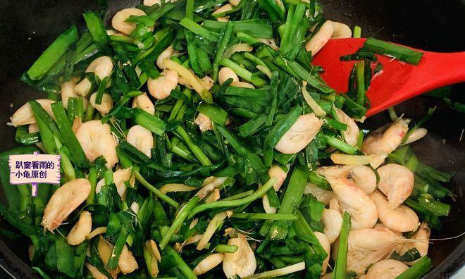 鲜虾韭菜饼怎么做？详细步骤和常见问题解答？