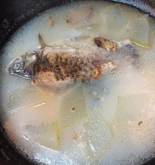 鲜虾鲫鱼冬瓜汤怎么做？有哪些步骤和技巧？