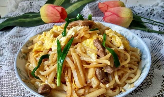 鲜味素炒山水河粉怎么做？步骤和技巧是什么？