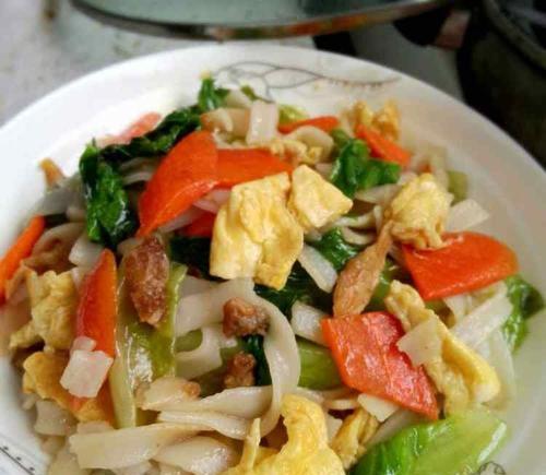 鲜味素炒山水河粉怎么做？步骤和技巧是什么？