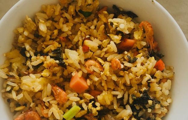 鲜味蚝油炒饭怎么做？炒饭的鲜味秘诀是什么？
