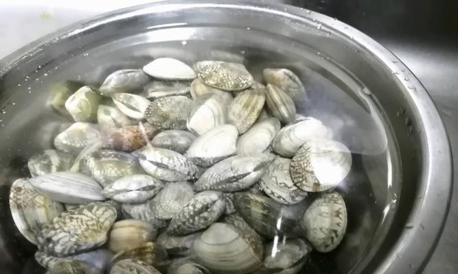 鲜味蛤蜊汤怎么做？有哪些步骤和技巧？