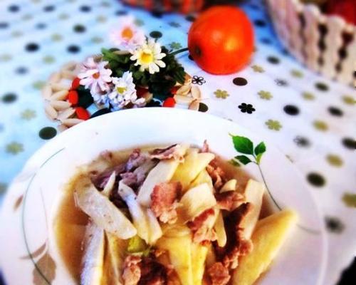 如何制作鲜甜美味的茭白炒肉？步骤和技巧是什么？