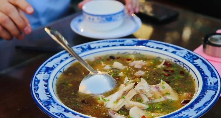 鲜笋野生桂鱼汤怎么做？有哪些步骤和技巧？