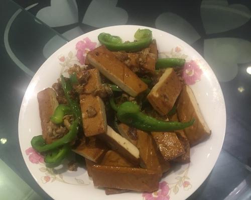 鲜笋炒豆腐干怎么做？步骤和技巧有哪些？