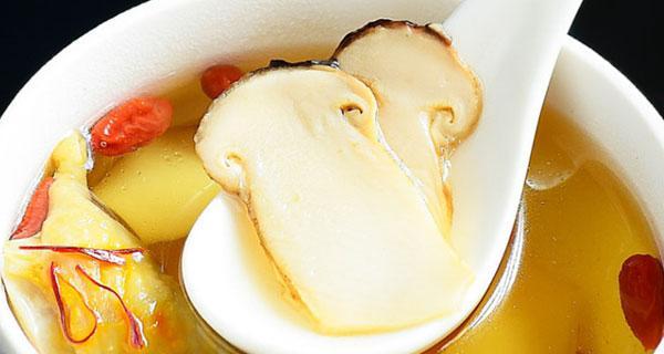 鲜松茸鸡汤怎么做？步骤和技巧有哪些？
