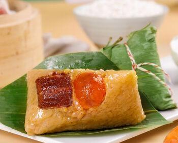 鲜肉粽鲜肉蛋黄粽怎么做？详细步骤和技巧是什么？