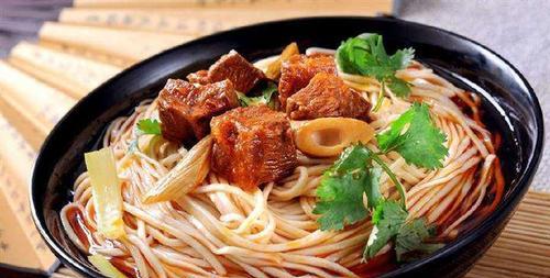 鲜牛肉汤面怎么做？详细步骤和技巧是什么？