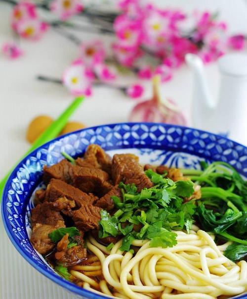 鲜牛肉汤面怎么做？详细步骤和技巧是什么？