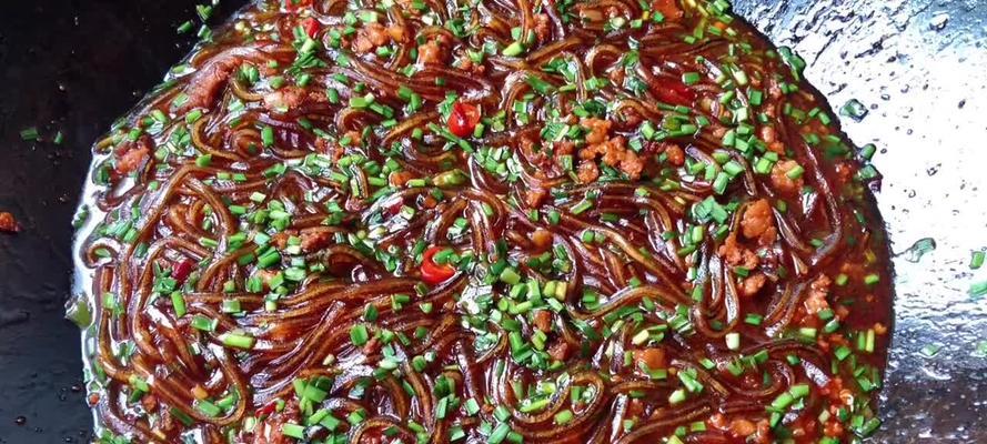 鲜泥鳅面嘎嘎怎么做？具体步骤和技巧是什么？