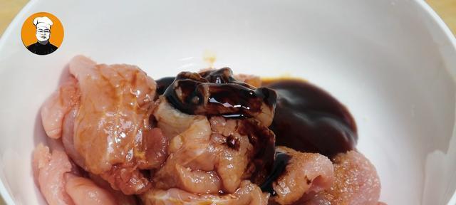如何在家做出鲜嫩爽滑的水煮肉片？水煮肉片的正确做法是什么？
