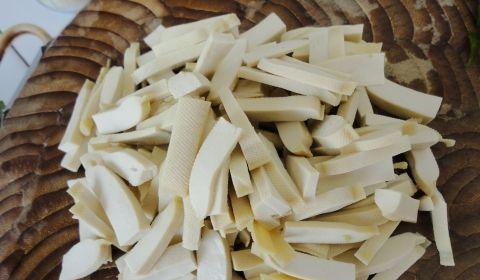 鲜蘑炒干豆腐怎么做？步骤和技巧有哪些？