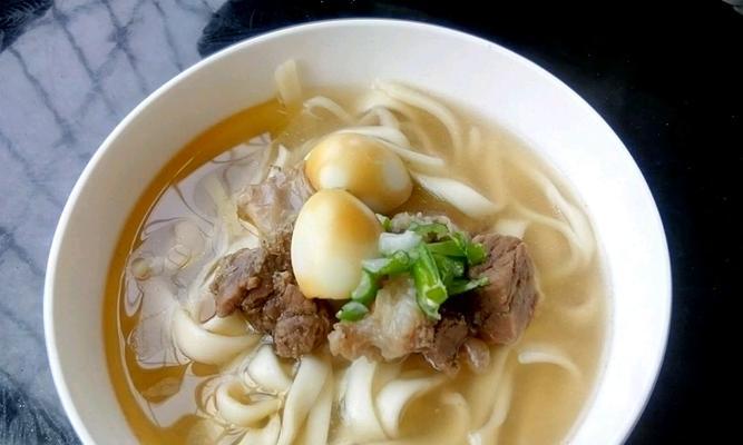 鲜椒牛肉面怎么做？详细步骤和技巧是什么？