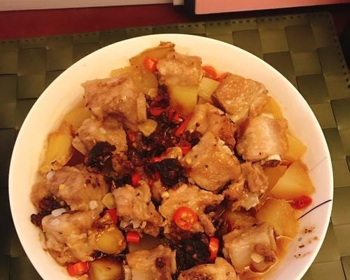 鲜椒爆排骨怎么做？步骤和技巧有哪些？