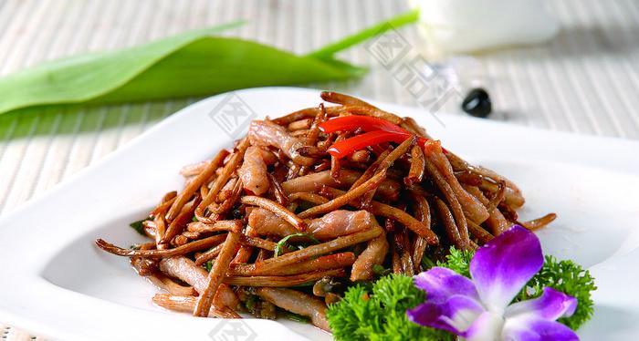 鲜茶树菇炒肉怎么做？步骤和技巧有哪些？