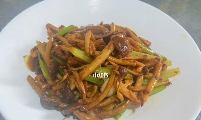 鲜茶树菇炒肉怎么做？步骤和技巧有哪些？