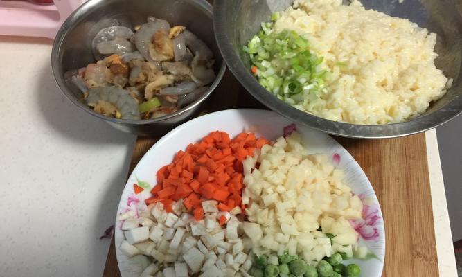 鲜贝蔬菜炒饭怎么做？步骤和技巧有哪些？