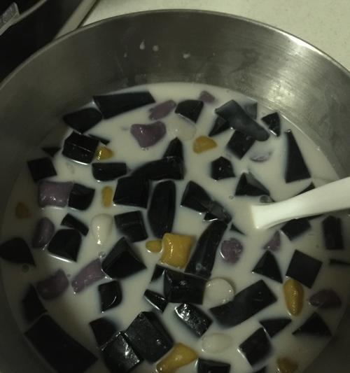 仙草甜品怎么做？制作仙草甜品的步骤和技巧是什么？