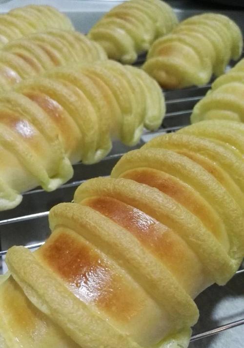 夏威夷果油面包怎么做？有哪些制作步骤和技巧？