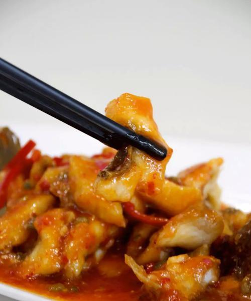 夏天如何制作清凉解暑的冷食？具体步骤是什么？