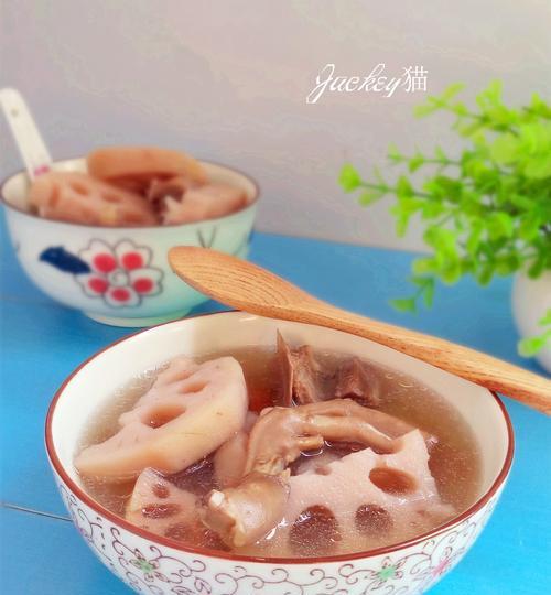 夏日消暑汤之荷叶薏仁冬瓜老鸭汤怎么做？步骤和注意事项是什么？