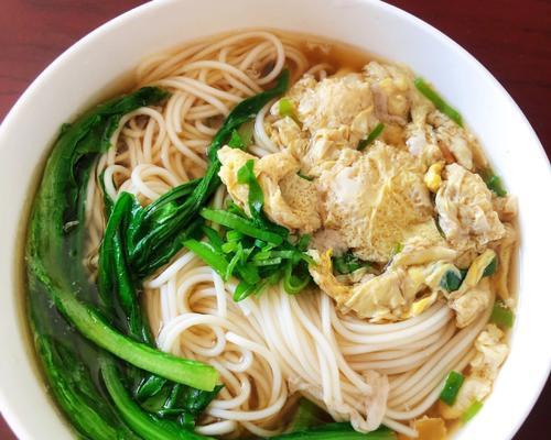 夏日虾米凉拌面怎么做？有哪些步骤和技巧？