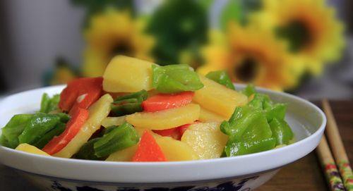 夏日土豆片怎么做才脆？有哪些创意食谱推荐？