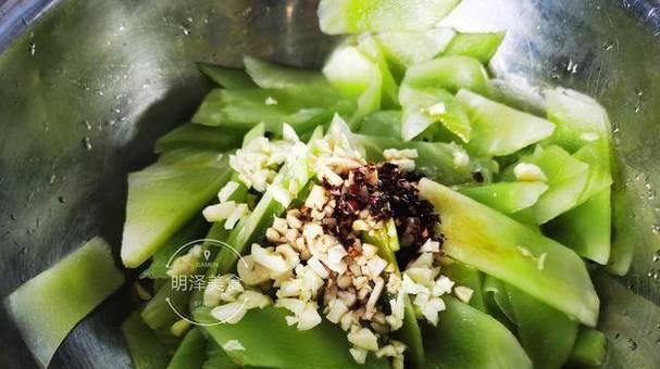 夏日爽拌菜怎么做？有哪些简单易学的爽口拌菜食谱？