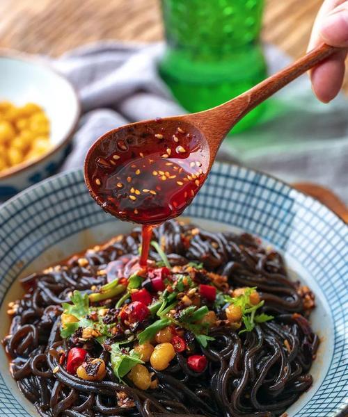 夏日爽拌菜怎么做？有哪些简单易学的爽口拌菜食谱？