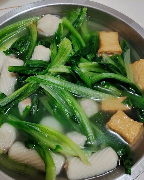 夏日秋葵靓汤的做法是什么？如何在家轻松制作？