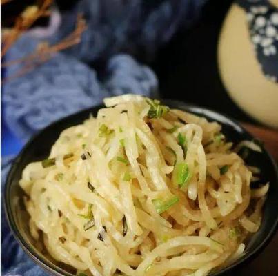 夏日萝卜丝的做法是什么？如何制作清爽可口的萝卜丝？