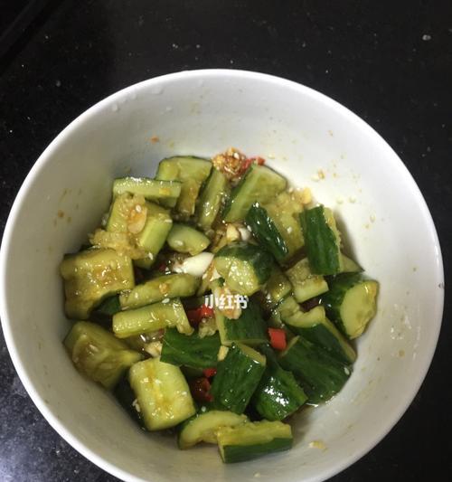 夏日凉拌青瓜万能凉拌调料怎么做？有哪些步骤和技巧？