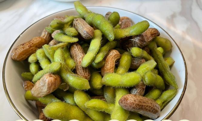 夏日快手凉菜水煮毛豆怎么做？步骤和技巧有哪些？