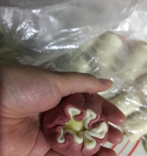 夏日荷花酥怎么做？详细步骤和技巧是什么？