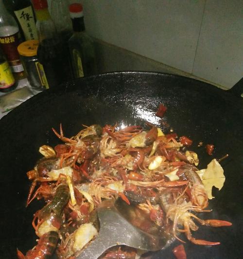 夏季麻辣小龙虾怎么做才够味？有哪些步骤和技巧？