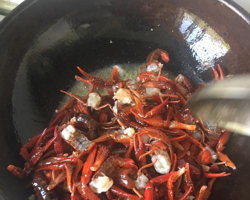 夏季麻辣小龙虾怎么做才够味？有哪些步骤和技巧？