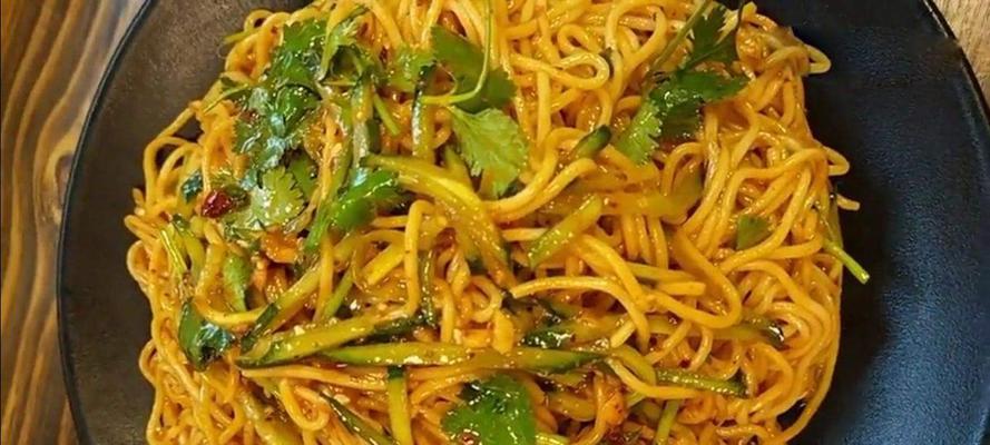夏季必吃凉面怎么做？有哪些简单易学的凉面食谱？
