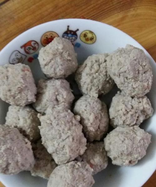虾肉猪肉丸子汤的做法是什么？如何做出鲜美的虾肉猪肉丸子汤？