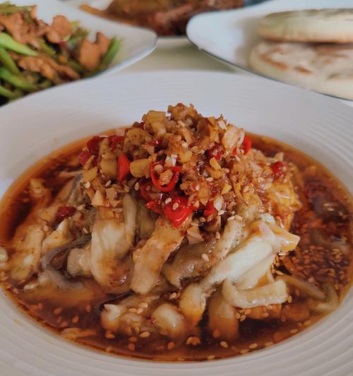 虾肉末九层塔香草茄子怎么做？步骤和技巧是什么？