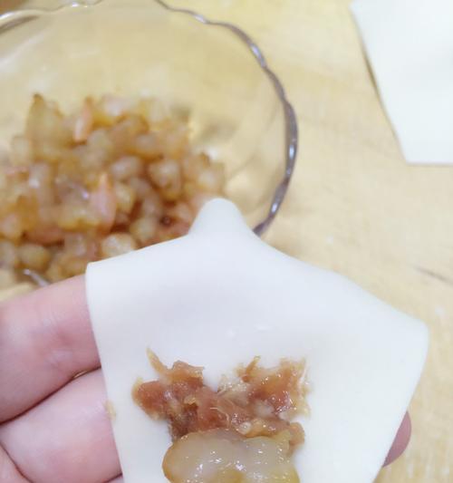 虾仁猪肉大馅馄饨怎么做？详细步骤和技巧是什么？