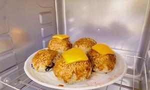 虾仁芝士饭团怎么做？步骤详解和常见问题解答？