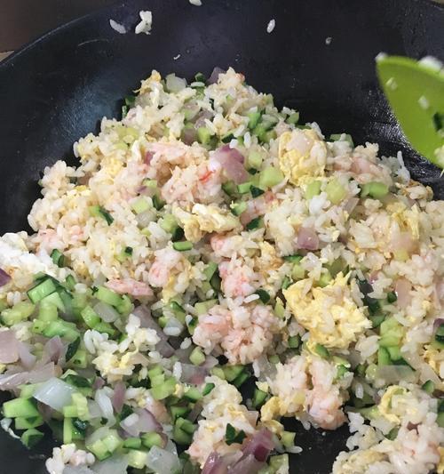 虾仁豌豆粒炒饭的做法是什么？步骤详解如何做？