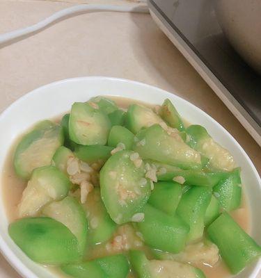 虾仁瘦肉炒丝瓜怎么做？步骤和技巧有哪些？