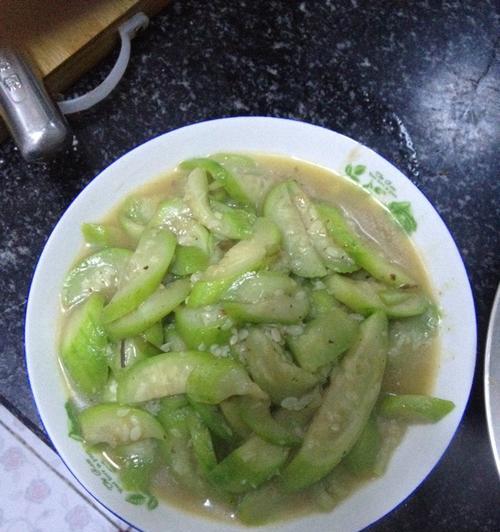 虾仁瘦肉炒丝瓜怎么做？步骤和技巧有哪些？