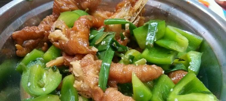 虾仁肉酱炒青椒怎么做？步骤详细吗？