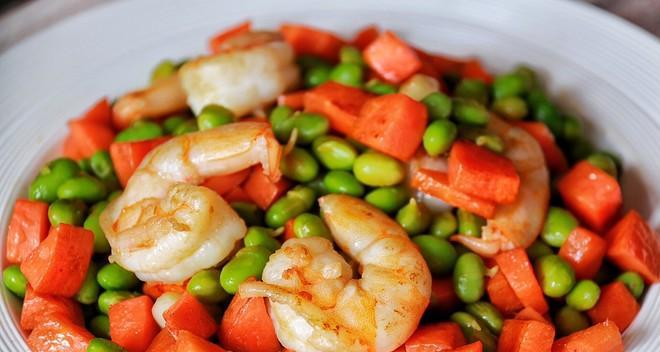 虾仁青豆莲子米怎么做？步骤和技巧有哪些？