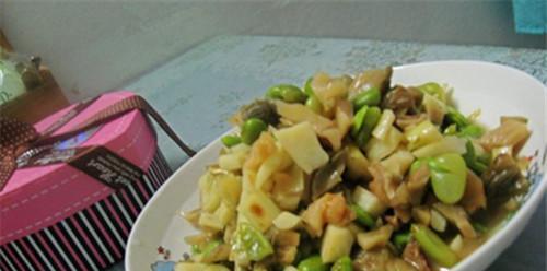 虾仁茭白炖豆腐怎么做？步骤和技巧有哪些？