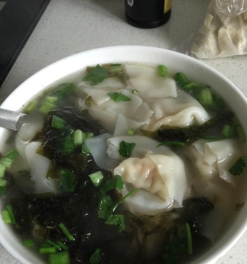 虾仁馄饨怎么做？详细步骤和技巧是什么？