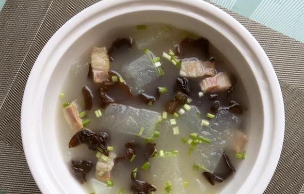 虾仁红菇冬瓜汤怎么做？有哪些步骤和技巧？
