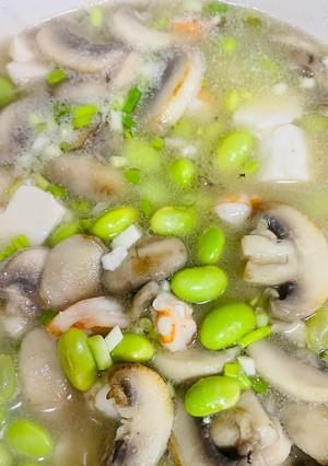 虾仁豆腐毛豆汤怎么做？步骤和技巧有哪些？